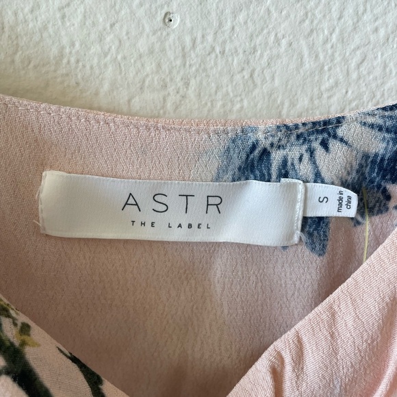 ASTR the label pink and blue floral spaghetti strap tank top with sleeves - Picture 2 of 3